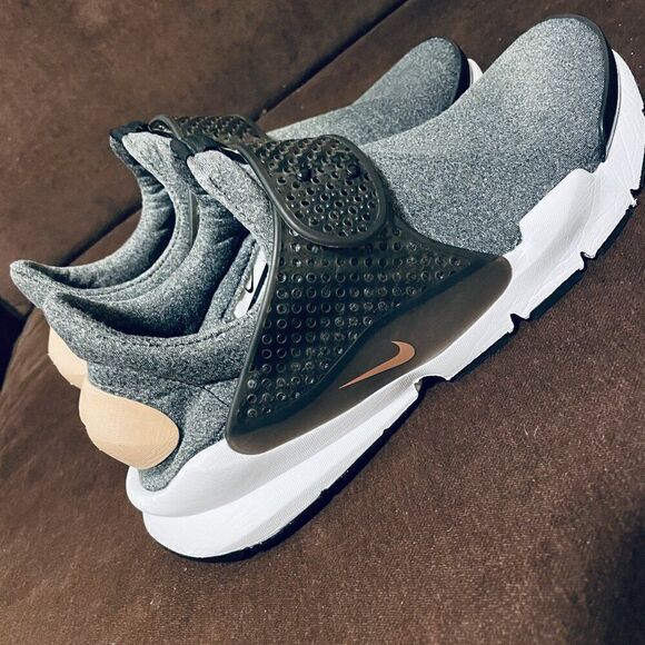 Nike Sock Dart SE Running Shoes Women's sz 11 Vachetta Tan Gray Black 862412-001 - Picture 5 of 11